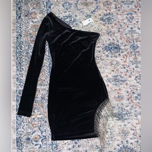 New! Women black velvet & rhinestones Dress. Size small